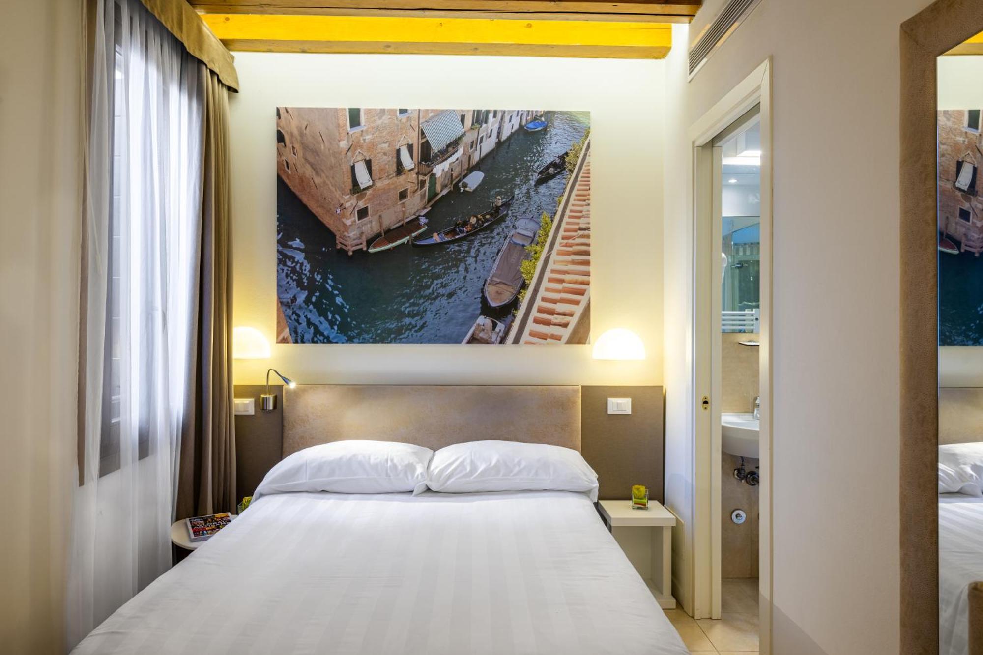Leone Hotel Венеция Екстериор снимка
